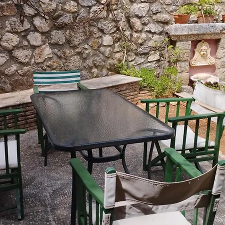 Polytropon * Kástron